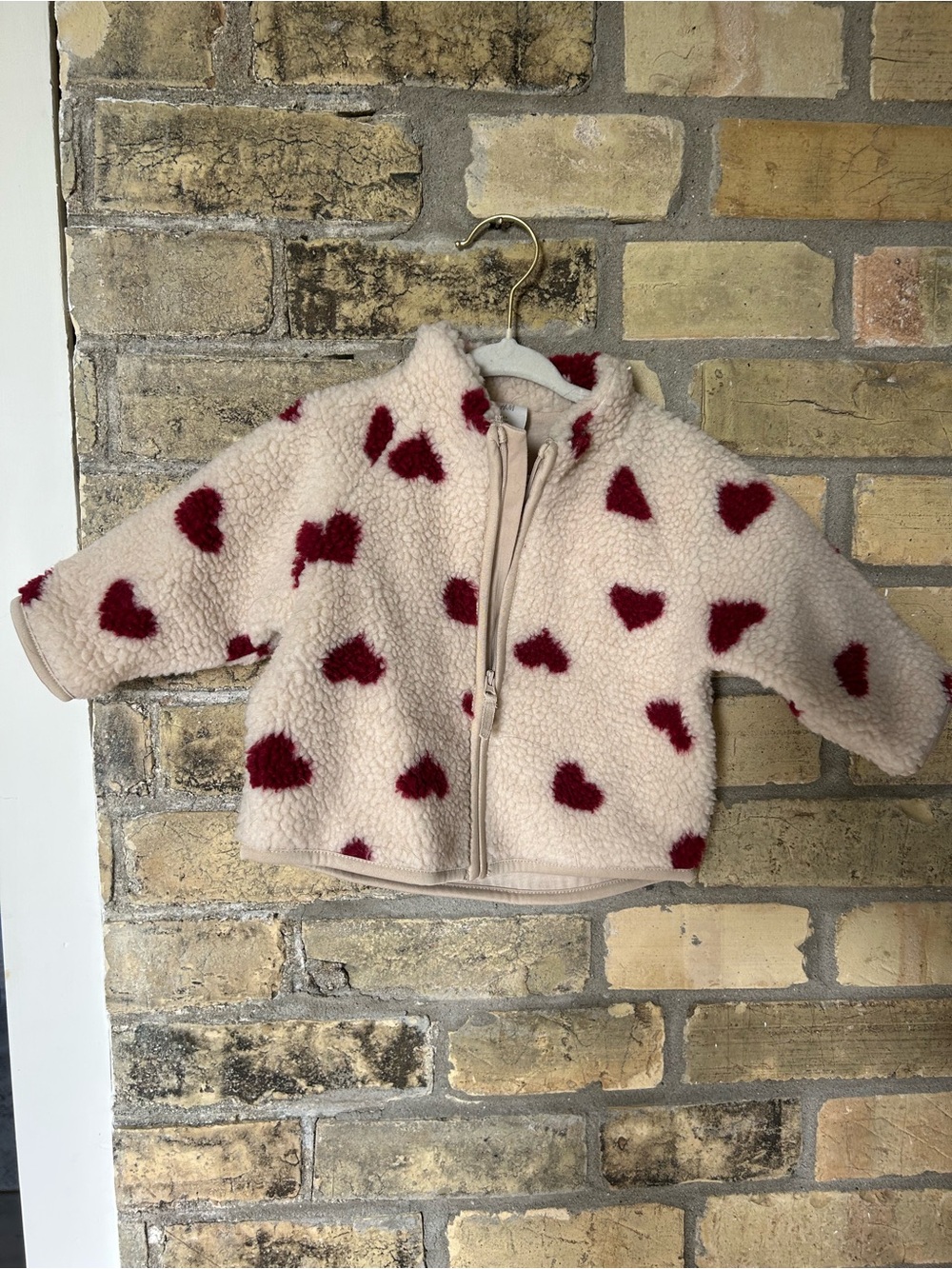 H&M Cream Sherpa Jacket with Red Hearts Baby 4-6M